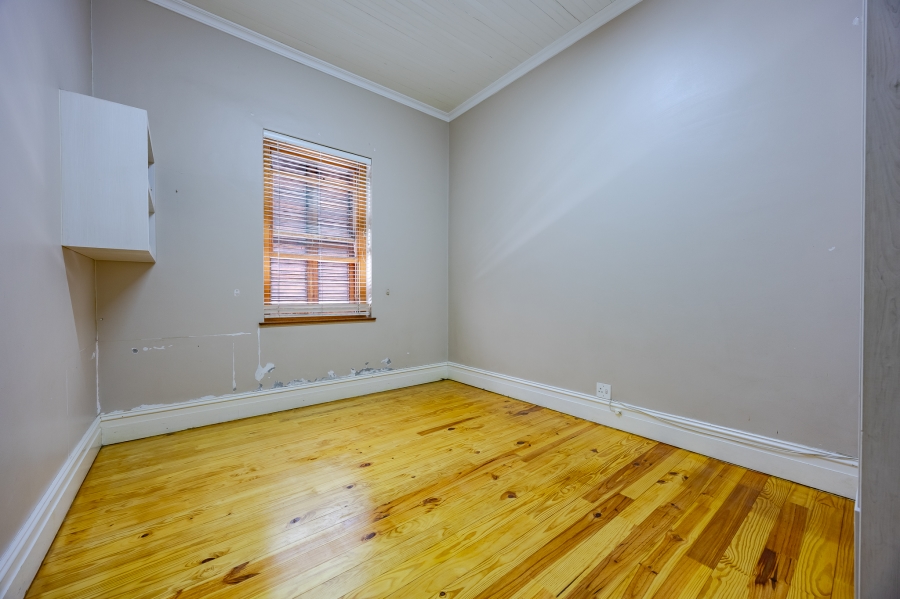 7 Bedroom Property for Sale in Wynberg Western Cape